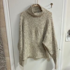 Max Studio Heathered Beige Turtleneck Sweater Sz L